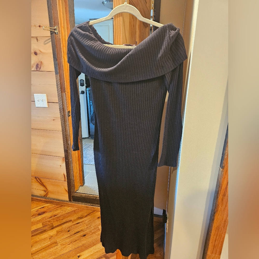 ANDREE BY UNIT Ribbed Black Long Sleeve Dress